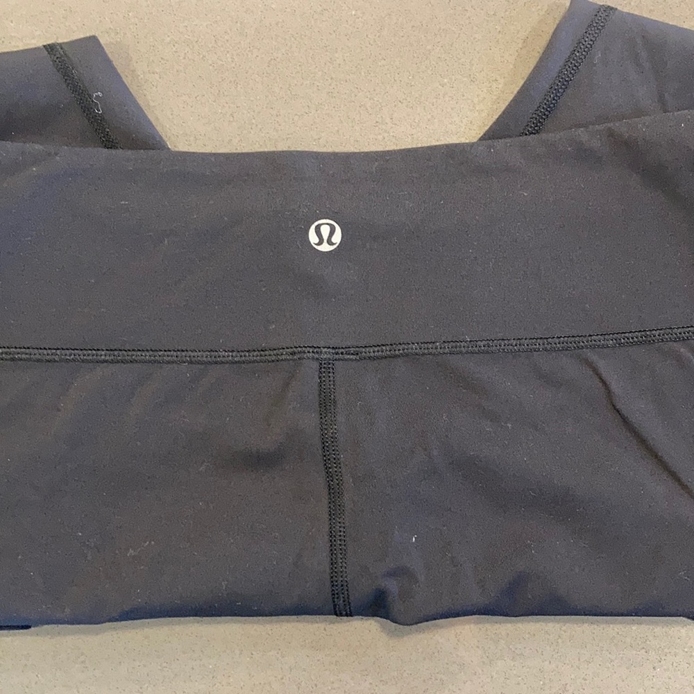 Lululemon crops